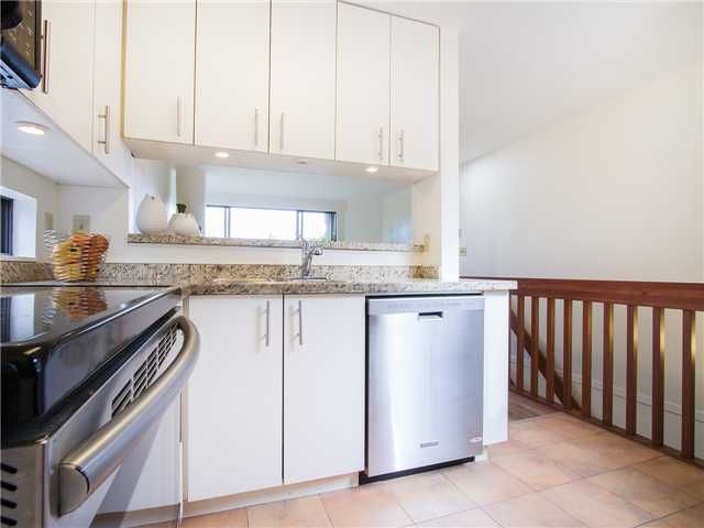 Photo 9: Photos: # 104 811 W 7TH AV in Vancouver: Fairview VW Condo for sale (Vancouver West)  : MLS®# V1110537
