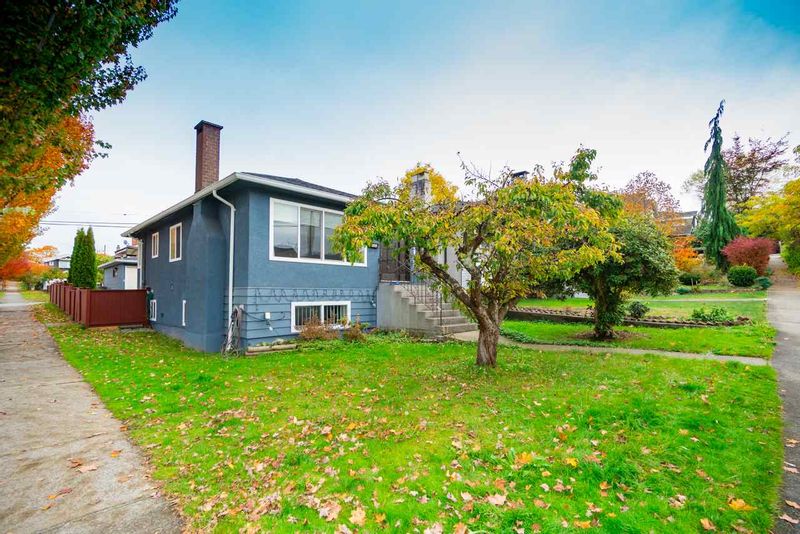 FEATURED LISTING: 908 NOOTKA Street Vancouver