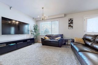 Photo 5: 25 Honeybourne Crescent in Markham: Bullock House (Bungalow) for sale : MLS®# N8197588