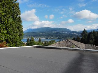 Photo 7: 1034 GATENSBURY Road in Port Moody: Port Moody Centre House for sale : MLS®# R2620132