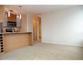 Photo 3: 909 MAINLAND Street in Vancouver: Downtown VW Condo for sale in "YALETOWN PARK" (Vancouver West)  : MLS®# V633286