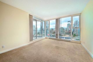 Photo 6: 2201 583 BEACH Crescent in Vancouver: Yaletown Condo for sale in "Park West 2" (Vancouver West)  : MLS®# R2458419