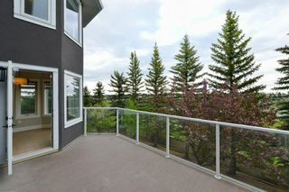 Photo 2: 2922 Signal Hill Heights SW in Calgary: Signal Hill Detached for sale : MLS®# A1226121
