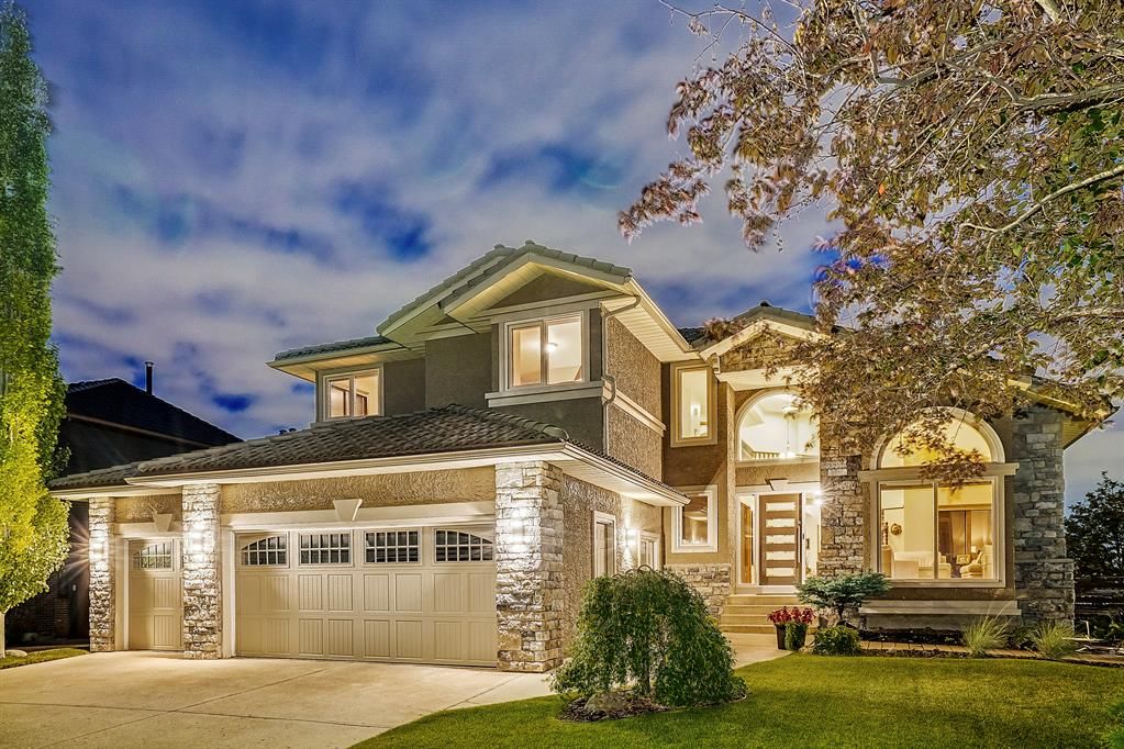 Main Photo: 100 Edelweiss Drive NW in Calgary: Edgemont Detached for sale : MLS®# A2002371
