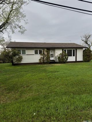 Main Photo: 106 Government Road in Dundurn: Residential for sale : MLS®# SK968395