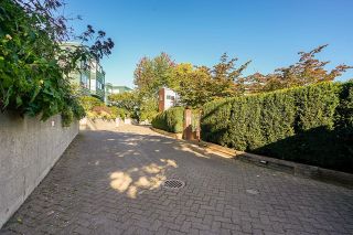 Photo 17: 1559 MARINER Walk in Vancouver: False Creek Townhouse for sale in "The Lagoons" (Vancouver West)  : MLS®# R2725591