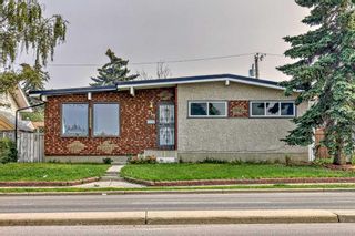 Photo 2: 219 64 Avenue NW in Calgary: Thorncliffe Detached for sale : MLS®# A2066197