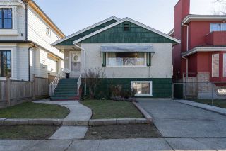 Photo 1: 4626 WINDSOR Street in Vancouver: Fraser VE House for sale in "Fraserhood" (Vancouver East)  : MLS®# R2446066
