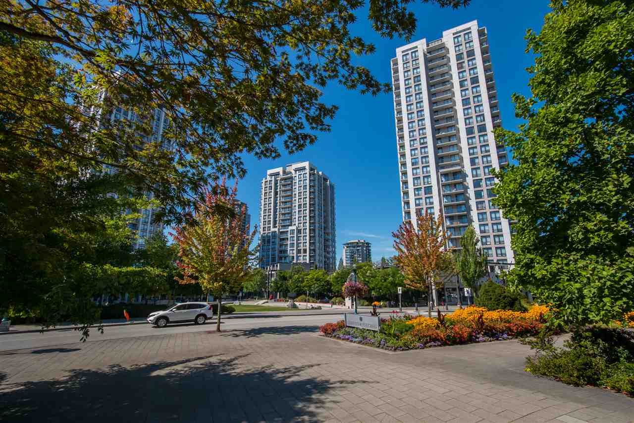 Main Photo: 1202 2982 BURLINGTON Drive in Coquitlam: North Coquitlam Condo for sale in "EDGEMONT BY BOSA" : MLS®# R2100698