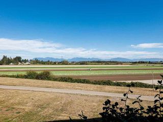 Photo 1: 204 6233 London Road in London Station 1: Steveston South Home for sale () 