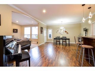 Photo 2: 6350 167B Street in Surrey: Cloverdale BC House for sale in "CLOVER RIDGE" (Cloverdale)  : MLS®# F1430090