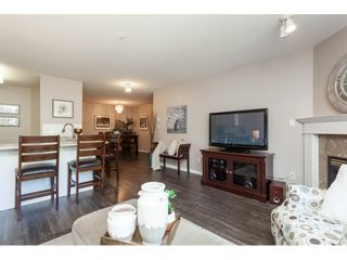 Photo 7: 322 22150 48 Avenue in Langley: Murrayville Condo for sale in "Eaglecrest" : MLS®# R2488936
