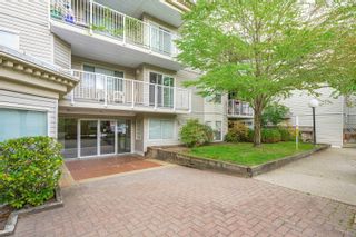 Photo 3: 204 9948 151 Street in Surrey: Guildford Condo for sale in "WESTCHESTER PLACE" (North Surrey)  : MLS®# R2815075