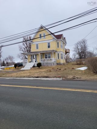 Photo 1: 322 King Edward Street in Glace Bay: 203-Glace Bay Residential for sale (Cape Breton)  : MLS®# 202404733