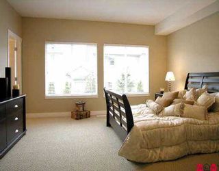 Photo 5: 23 6195 168 ST in Surrey: Cloverdale BC Townhouse for sale in "POET'S TRAIL" (Cloverdale)  : MLS®# F2604440