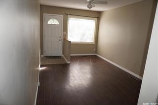Photo 3: 464 Halifax Street in Regina: Churchill Downs Residential for sale : MLS®# SK944915