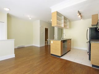 Photo 6: 102 7418 BYRNEPARK WALK in Burnaby: South Slope Condo for sale (Burnaby South)  : MLS®# R2072902