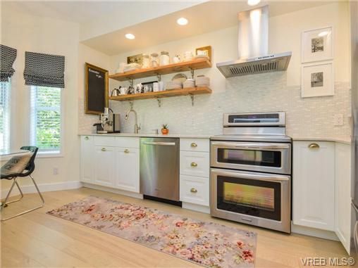 Photo 7: Photos: 3 1850 Fern St in VICTORIA: Vi Fernwood Row/Townhouse for sale (Victoria)  : MLS®# 734771