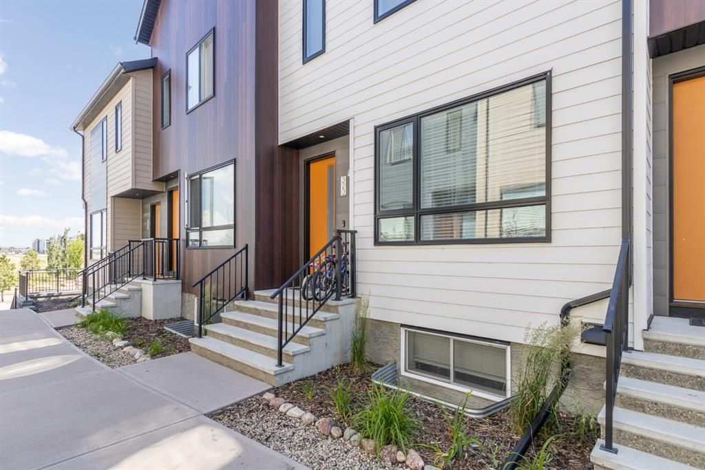Main Photo: 320 Redstone Crescent NE in Calgary: Redstone Row/Townhouse for sale : MLS®# A2017219