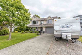 Photo 2: 19677 SOMERSET Drive in Pitt Meadows: Mid Meadows House for sale in "Somerset" : MLS®# R2460932