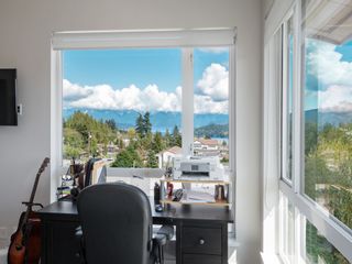 Photo 2: 408 875 GIBSONS Way in Gibsons: Gibsons & Area Condo for sale in "Soames Place" (Sunshine Coast)  : MLS®# R2682578