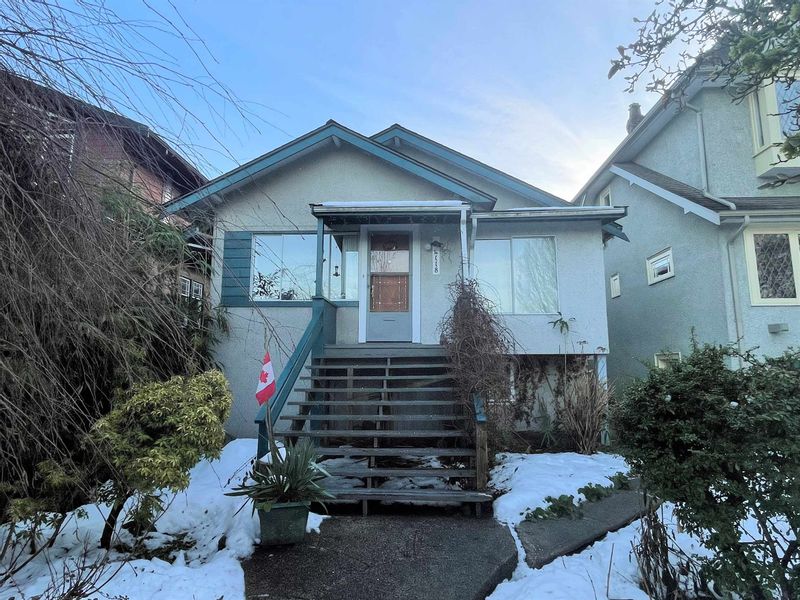 FEATURED LISTING: 4118 12TH Avenue West Vancouver