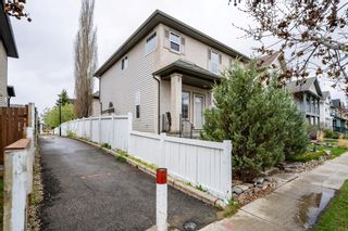 Photo 2: 442 Elgin Way SE in Calgary: McKenzie Towne Detached for sale : MLS®# A1222284