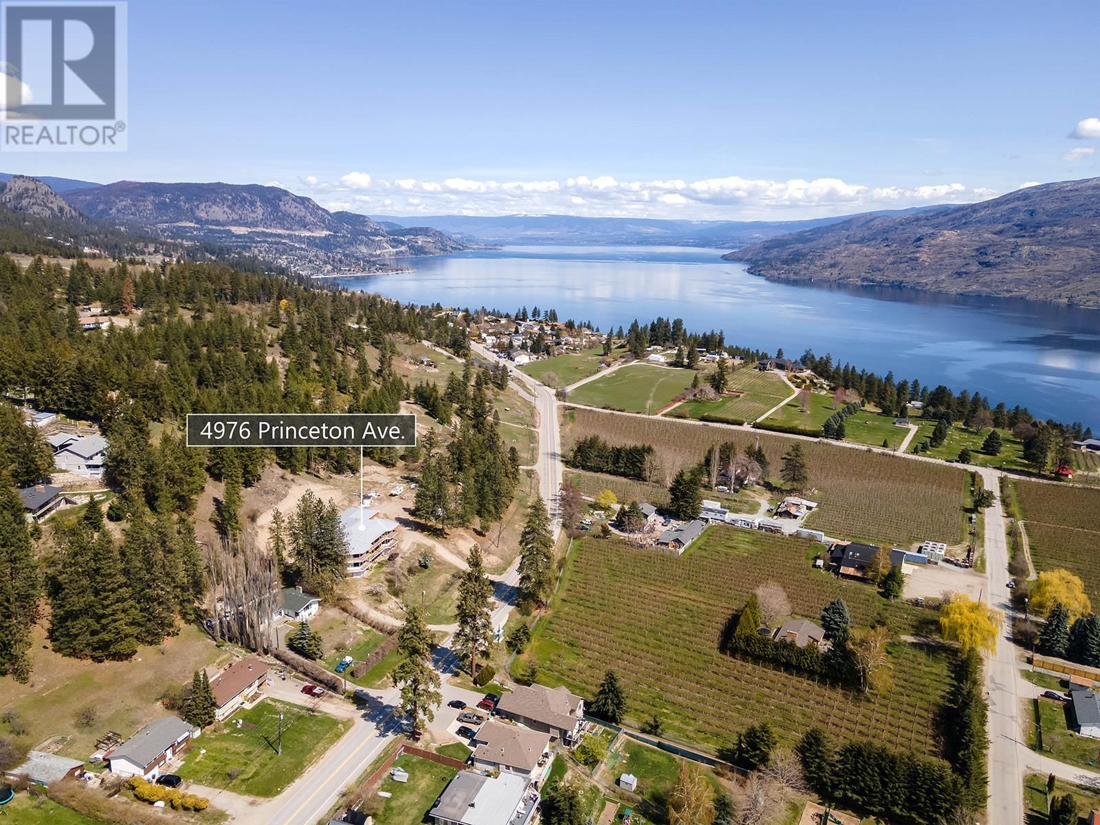 Main Photo: 4976 Princeton Avenue in Peachland: House for sale : MLS®# 10288387