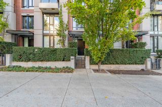 Main Photo: 918 HOMER Street in Vancouver: Yaletown Townhouse for sale (Vancouver West)  : MLS®# R2739446