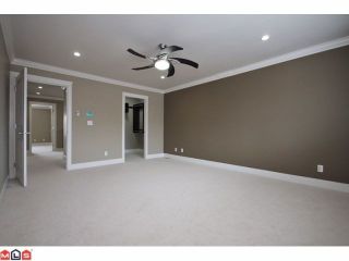 Photo 6: 21051 80A AV in Langley: Willoughby Heights House for sale in "Yorkson South" : MLS®# F1205658