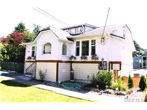 Main Photo:  in VICTORIA: SW Gorge House for sale (Saanich West)  : MLS®# 401363