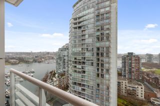 Photo 8: 2207 1199 MARINASIDE Crescent in Vancouver: Yaletown Condo for sale in "Aquarius 1" (Vancouver West)  : MLS®# R2745962