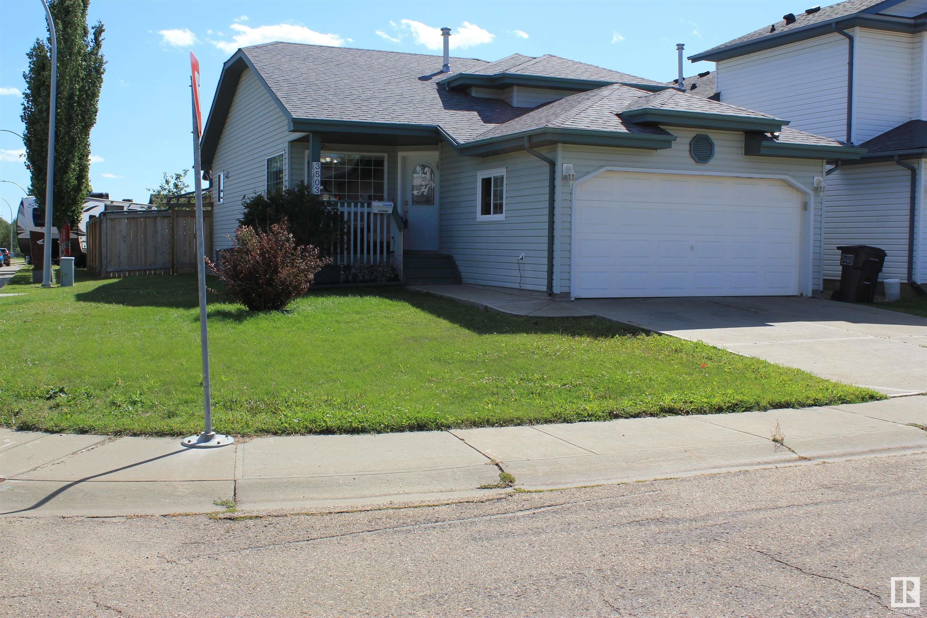 Main Photo: 3503 131 Avenue in Edmonton: Zone 35 House for sale : MLS®# E4308621