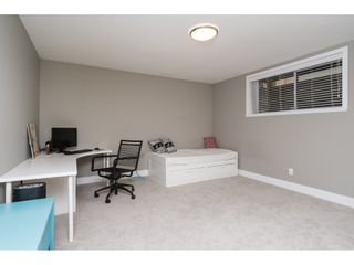 Photo 17: 15776 MOUNTAIN VIEW Drive in Surrey: Grandview Surrey House for sale (South Surrey White Rock)  : MLS®# R2145036