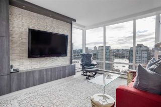 Photo 2: 2301 1201 MARINASIDE Crescent in Vancouver: Yaletown Condo for sale in "The Peninsula" (Vancouver West)  : MLS®# R2556097