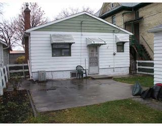 Photo 4: 198 NOTRE DAME Street in WINNIPEG: St Boniface Residential for sale (South East Winnipeg)  : MLS®# 2821147