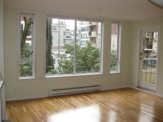 Photo 1: 212 1230 HARO Street in Vancouver: West End VW Condo for sale in "Twelve Thirty Haro" (Vancouver West)  : MLS®# R2143624