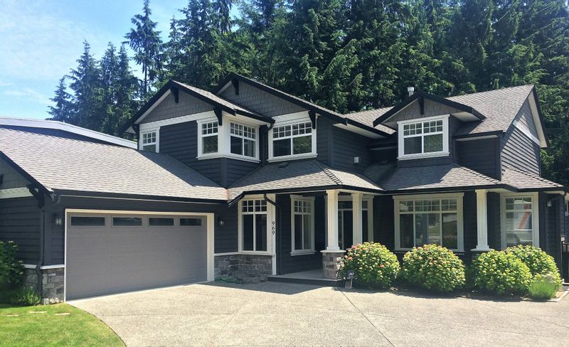 FEATURED LISTING: 969 BELVEDERE Drive North Vancouver