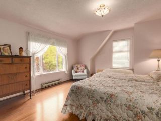 Photo 15: 2554 WALLACE Crescent in Vancouver: Point Grey House for sale (Vancouver West)  : MLS®# R2175399