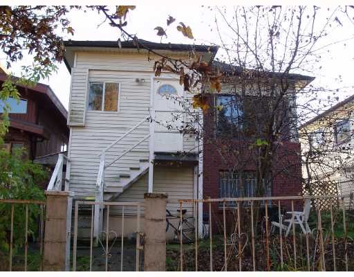 Main Photo: 854 E 14TH Avenue in Vancouver: Mount Pleasant VE House for sale (Vancouver East)  : MLS®# V676980