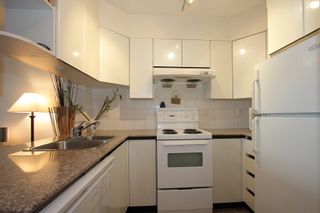 Photo 4: 1907 1189 HOWE Street in Vancouver West: Downtown VW Home for sale ()  : MLS®# V798214
