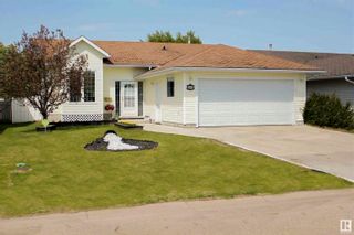 Photo 1: 6020 54 Avenue: Cold Lake House for sale : MLS®# E4299511