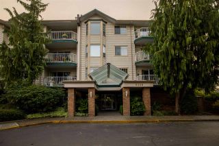 Photo 24: 110 5360 205 STREET in Langley: Langley City Condo for sale : MLS®# R2503336