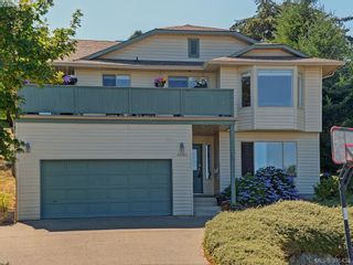 Photo 1: 6680 Rey Rd in VICTORIA: CS Tanner House for sale (Central Saanich)  : MLS®# 792817