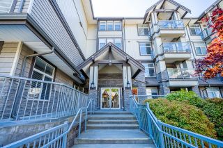 Photo 3: 205 33318 EAST BOURQUIN Crescent in Abbotsford: Central Abbotsford Condo for sale in "Nature's Gate" : MLS®# R2881616