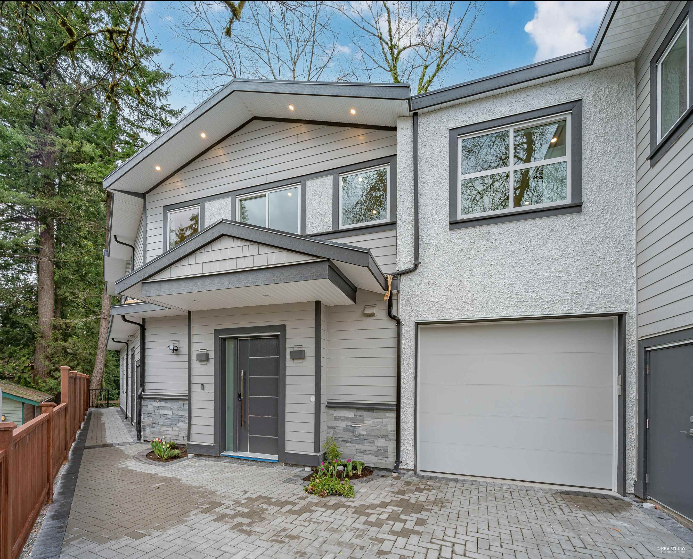 Main Photo: 101 1334 CHARLAND Avenue in Coquitlam: Central Coquitlam 1/2 Duplex for sale : MLS®# R2815248