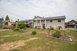 Photo 3: 809 RUNNYMEDE Avenue in Coquitlam: Coquitlam West House for sale : MLS®# R2600920