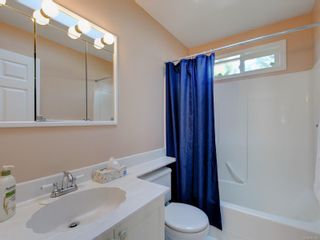 Photo 16: 15A 7570 Tetayut Rd in Central Saanich: CS Hawthorne Manufactured Home for sale : MLS®# 901312