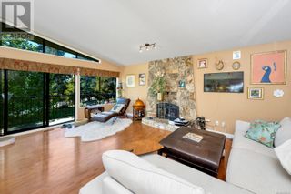 Photo 15: 544 Windthrop Rd in Colwood: House for sale : MLS®# 960836