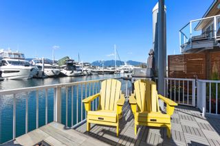 Photo 7: C38 1525 COAL HARBOUR Quay in Vancouver: Coal Harbour House for sale in "TIMBERWIND" (Vancouver West)  : MLS®# R2858562